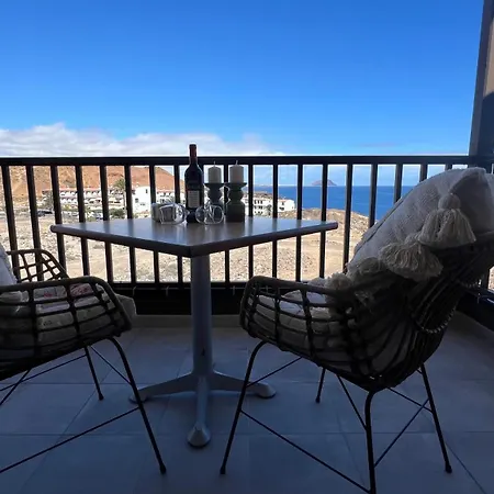 Boutique One Bed Sea Views And Free Wifi Apartmán *