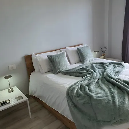 Boutique One Bed Sea Views And Free Wifi